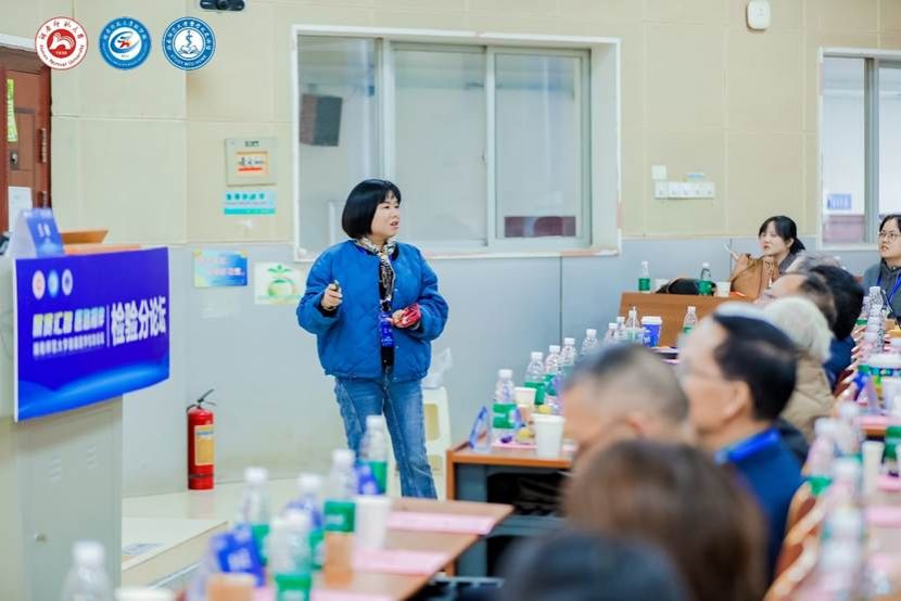 一群人站在柜台前 AI 生成的内容可能不正确。